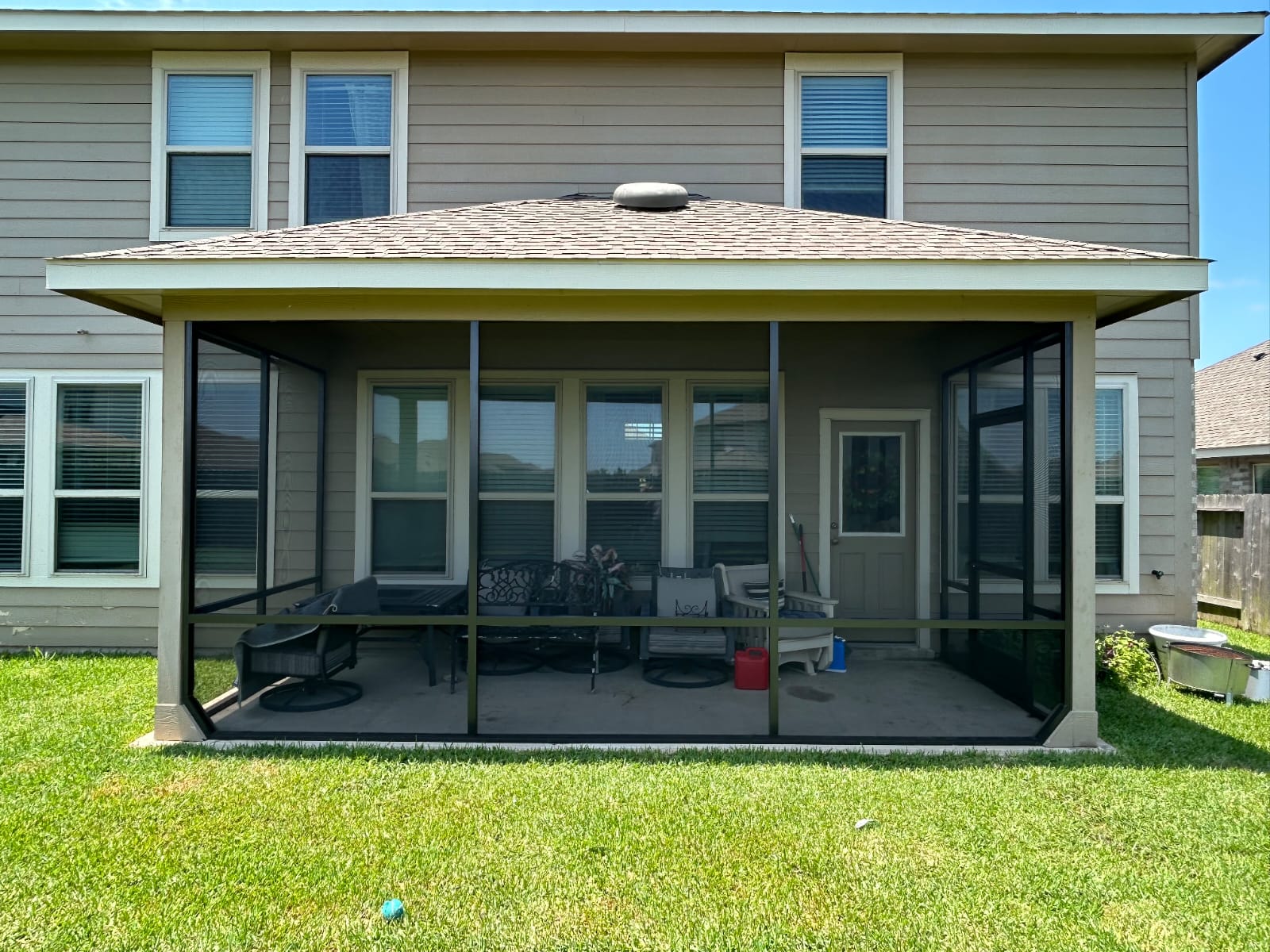 Screen room enclosure